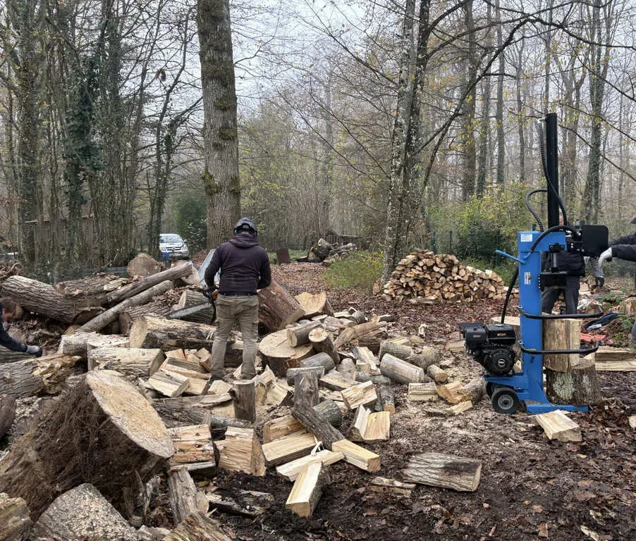 Bois fendu pour bois de chauffage